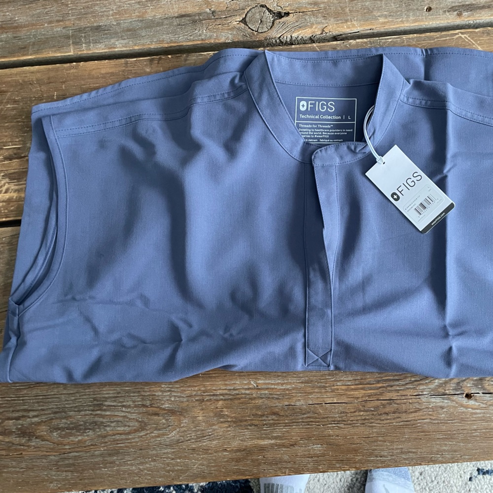 NWT Figs Rafaela Scrub Top